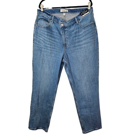 NEW Abercrombie Fitch 18 90s Straight Ultra High Rise Jeans Cross Button Casual - Picture 1 of 5